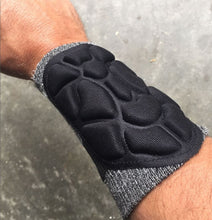 Load image into Gallery viewer, ZOOMBANG - Wrist Slash Guards