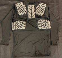 Load image into Gallery viewer, ZOOMBANG - Shoulder and rib combo shirt w/ heart pad - YOUTH MEDIUM