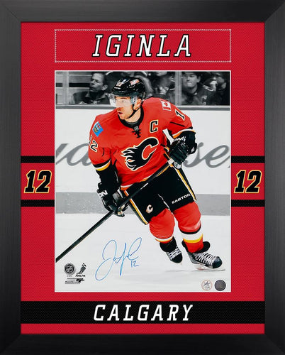 Jarome Iginla Signed Jersey Graphic Action