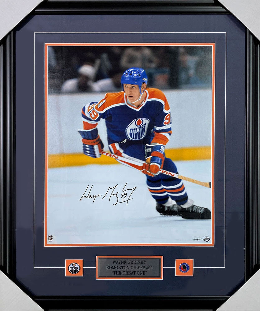 Charitybuzz: Wayne Gretzky Signed Oilers Photo Framed