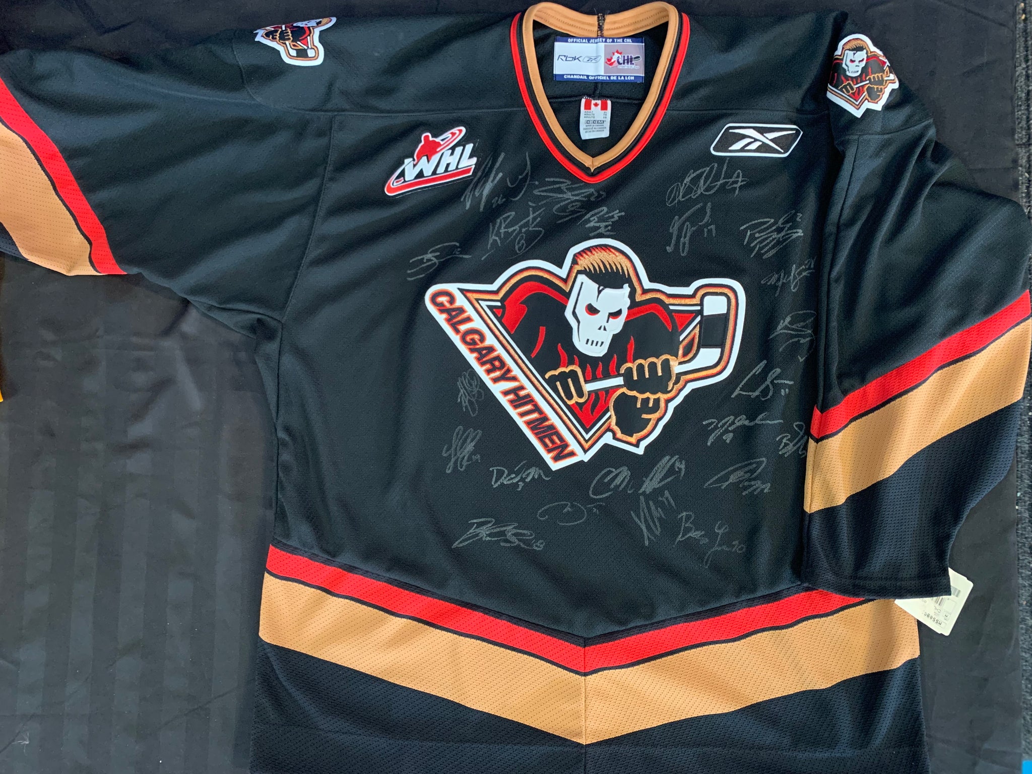 Calgary Hitmen RBK Jersey team signed ADULT XL Hi Impact Sports