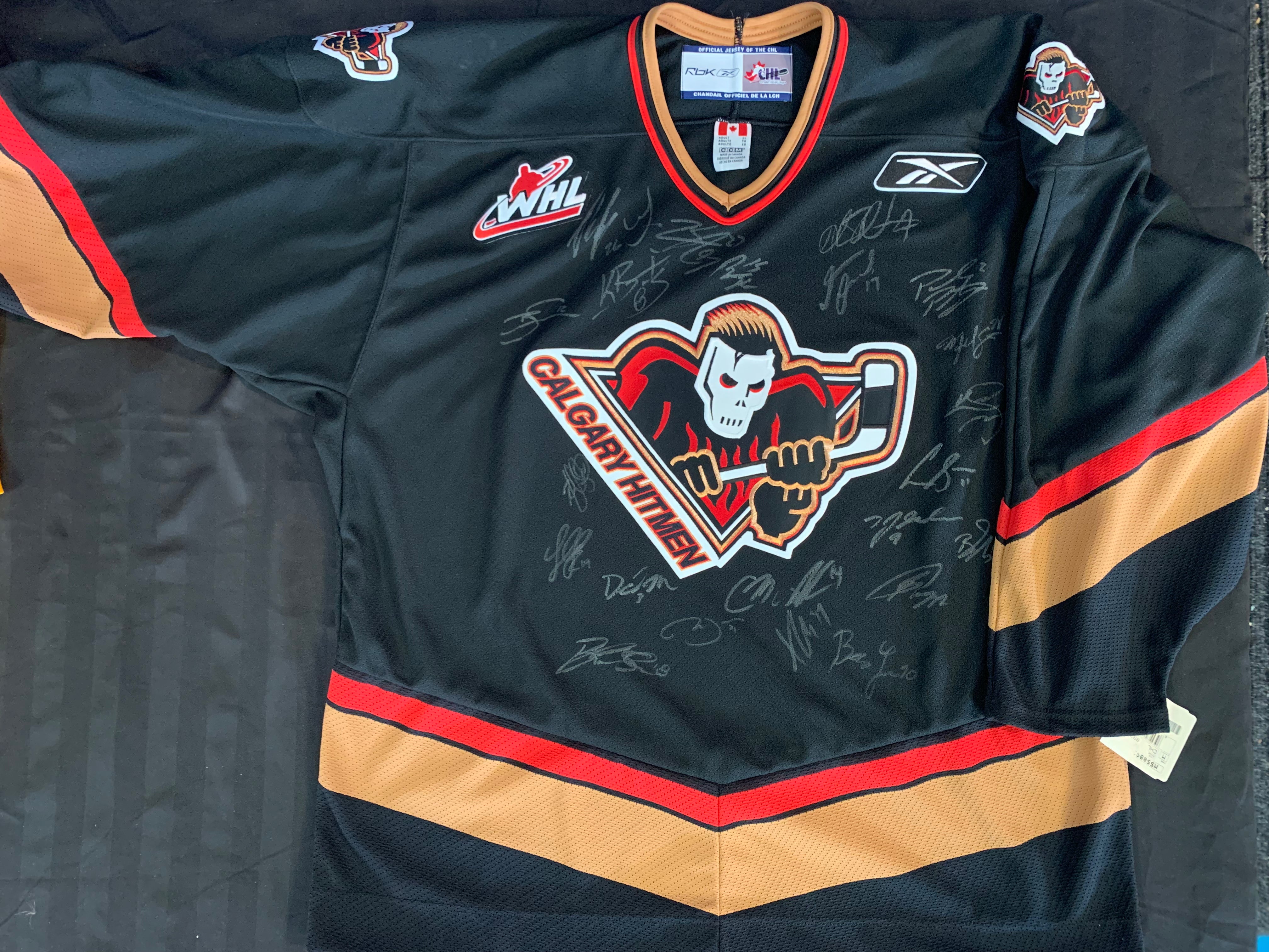 Calgary Hitmen RBK Jersey team signed ADULT XL